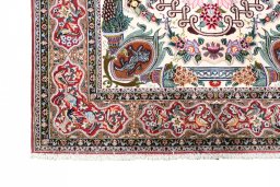 Central medallion detail of New Isfahan rug from Iran / Persia
