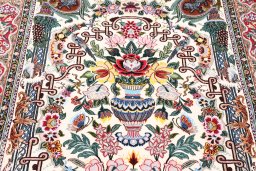 Close-up detail of New Isfahan rug from Iran / Persia showing Cork weave