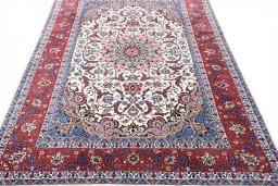 Surface texture of New Isfahan rug with natural Cork and intricate pattern