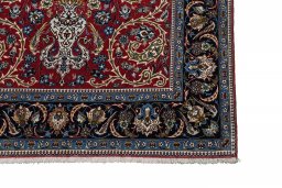 Close-up detail of New Isfahan rug from Iran / Persia showing Cork weave