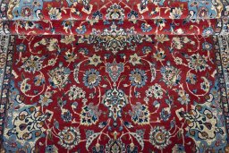 Close-up detail of 1970s Isfahan rug from Iran / Persia showing Cork weave