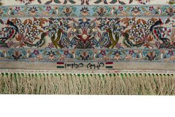 Full view of 1970s Isfahan rug from Iran / Persia, 158 × 113 cm in Beige tones