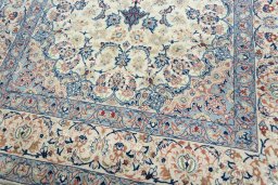 Close-up detail of 2000s Isfahan rug from Iran / Persia showing Cork weave