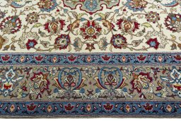 Corner detail of 1950s Isfahan rug showing border pattern and Wool pile