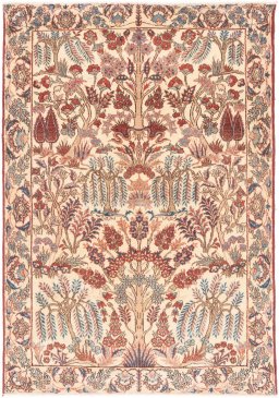 Full view of 2002s Isfahan rug from Iran / Persia, 157 × 107 cm in Cream tones