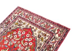 Surface texture of 1999s Isfahan rug with natural Wool and intricate pattern