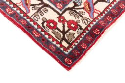 Central medallion detail of 1999s Isfahan rug from Iran / Persia
