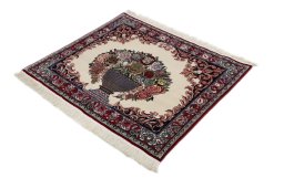 Corner detail of New Isfahan rug showing border pattern and Wool pile