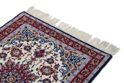 Surface texture of New Isfahan rug with natural Wool and intricate pattern
