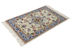 Close-up detail of New Isfahan rug from Iran / Persia showing Wool weave
