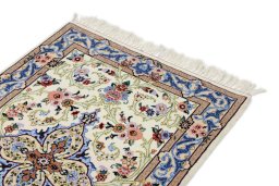 Surface texture of New Isfahan rug with natural Wool and intricate pattern