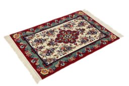 Corner detail of New Isfahan rug showing border pattern and Wool pile
