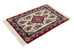 Close-up detail of New Isfahan rug from Iran / Persia showing Wool weave