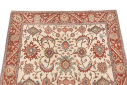 Surface texture of 1990s Kashan rug with natural Wool and intricate pattern