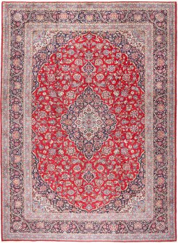Full view of New Kashan rug from Iran / Persia, 438 × 325 cm in Red tones
