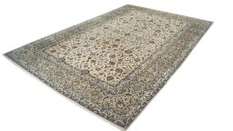 Surface texture of New Kashan rug with natural Wool and intricate pattern