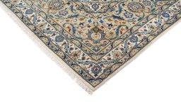 Central medallion detail of New Kashan rug from Iran / Persia