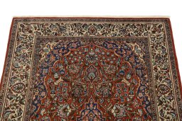 Surface texture of 1940s Kashan rug with natural Wool and intricate pattern
