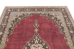 Surface texture of 1980s Kashan rug with natural Wool and intricate pattern