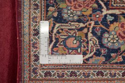 Full view of 1940s Kashan rug from Iran / Persia, 205 × 131 cm in Red tones