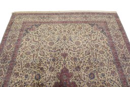 Surface texture of 1900s Kashan rug with natural Silk and intricate pattern