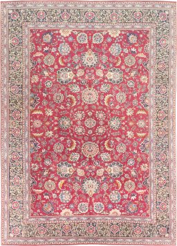 Full view of 1950s Kashan rug from Iran / Persia, 378 × 270 cm in Red tones