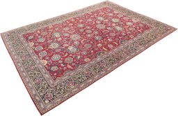 Corner detail of 1950s Kashan rug showing border pattern and Wool pile