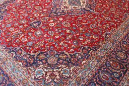 Central medallion detail of 2000s Kashan rug from Iran / Persia