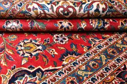 Central medallion detail of 2000s Kashan rug from Iran / Persia