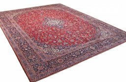 Corner detail of 1970s Kashan rug showing border pattern and Wool pile