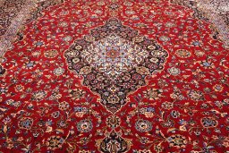 Close-up detail of 2000s Kashan rug from Iran / Persia showing Wool weave