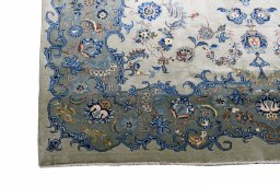 Central medallion detail of 2000s Kashan rug from Iran / Persia