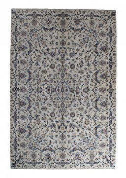 Full view of 2000s Kashan rug from Iran / Persia, 300 × 200 cm in Beige tones