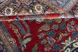 Close-up detail of 1930s Kashan rug from Iran / Persia showing Wool weave