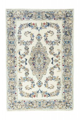 Full view of New Kashan rug from Iran / Persia, 150 × 101 cm in Beige tones
