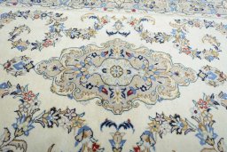 Central medallion detail of New Kashan rug from Iran / Persia