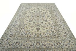 Surface texture of New Kashan rug with natural Wool and intricate pattern