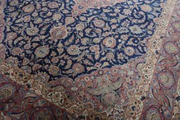 Close-up detail of 1930s Kashan rug from Iran / Persia showing Wool weave
