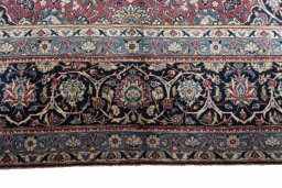 Full view of 1930s Kashan rug from Iran / Persia, 370 × 277 cm in Red tones