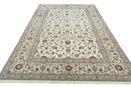 Surface texture of 2000s Kashan rug with natural Wool and intricate pattern