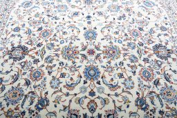 Central medallion detail of 2000s Kashan rug from Iran / Persia