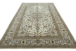 Surface texture of 2000s Kashan rug with natural Wool and intricate pattern