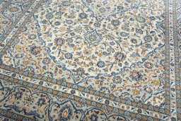 Close-up detail of 2000s Kashan rug from Iran / Persia showing Wool weave