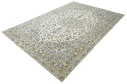 Corner detail of New Kashan rug showing border pattern and Wool pile