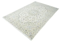 Corner detail of New Kashan rug showing border pattern and Wool pile