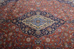 Central medallion detail of New Kashan rug from Iran / Persia
