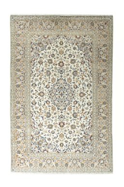 Full view of New Kashan rug from Iran / Persia, 296 × 194 cm in Beige tones