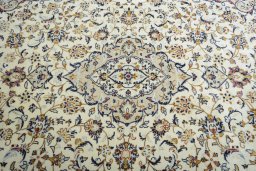 Central medallion detail of New Kashan rug from Iran / Persia