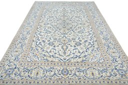 Surface texture of 2000s Kashan rug with natural Wool and intricate pattern