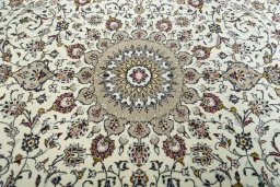 Central medallion detail of New Kashan rug from Iran / Persia